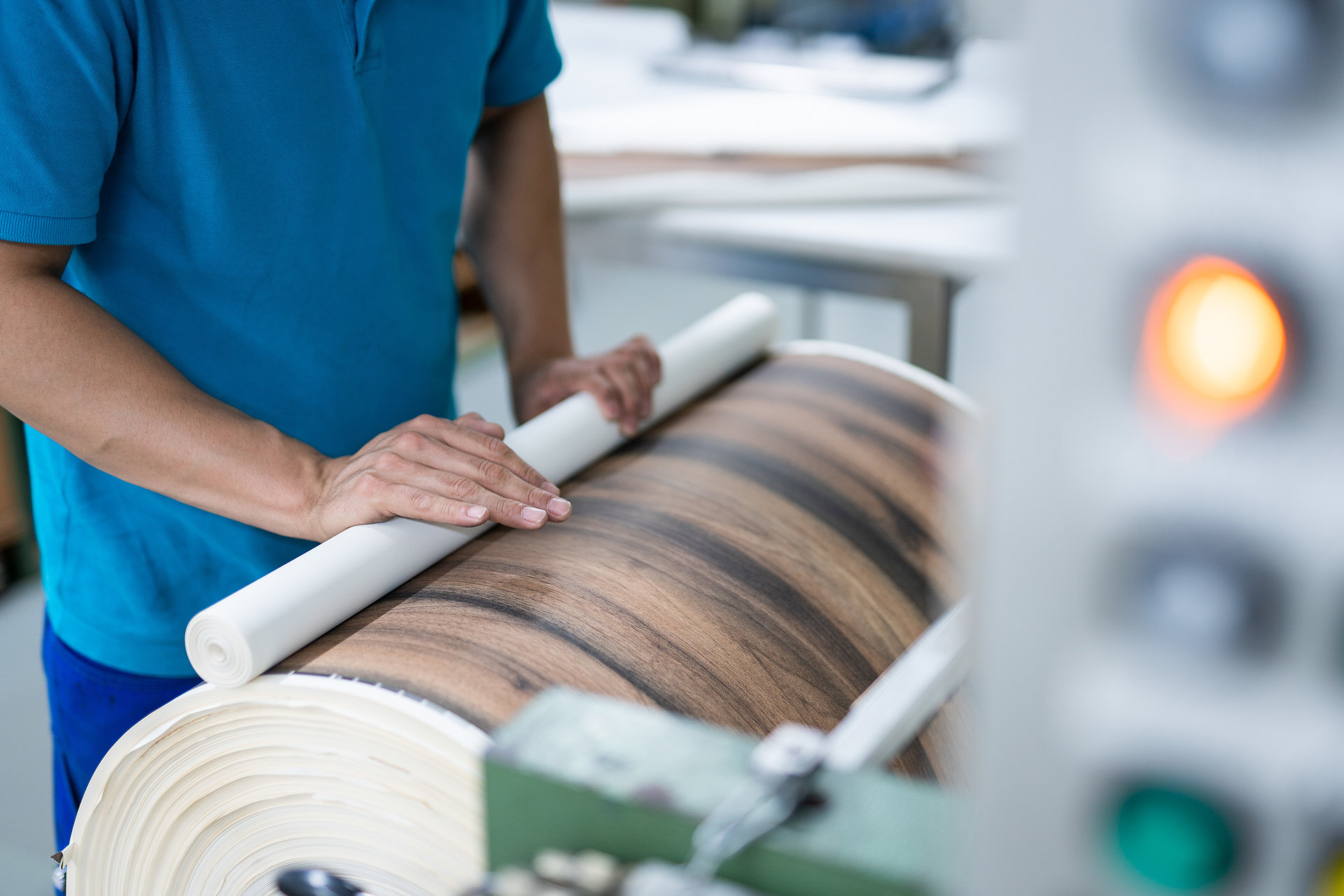 decor paper
melamine paper
impreganted paper
decorative-laminate-surface